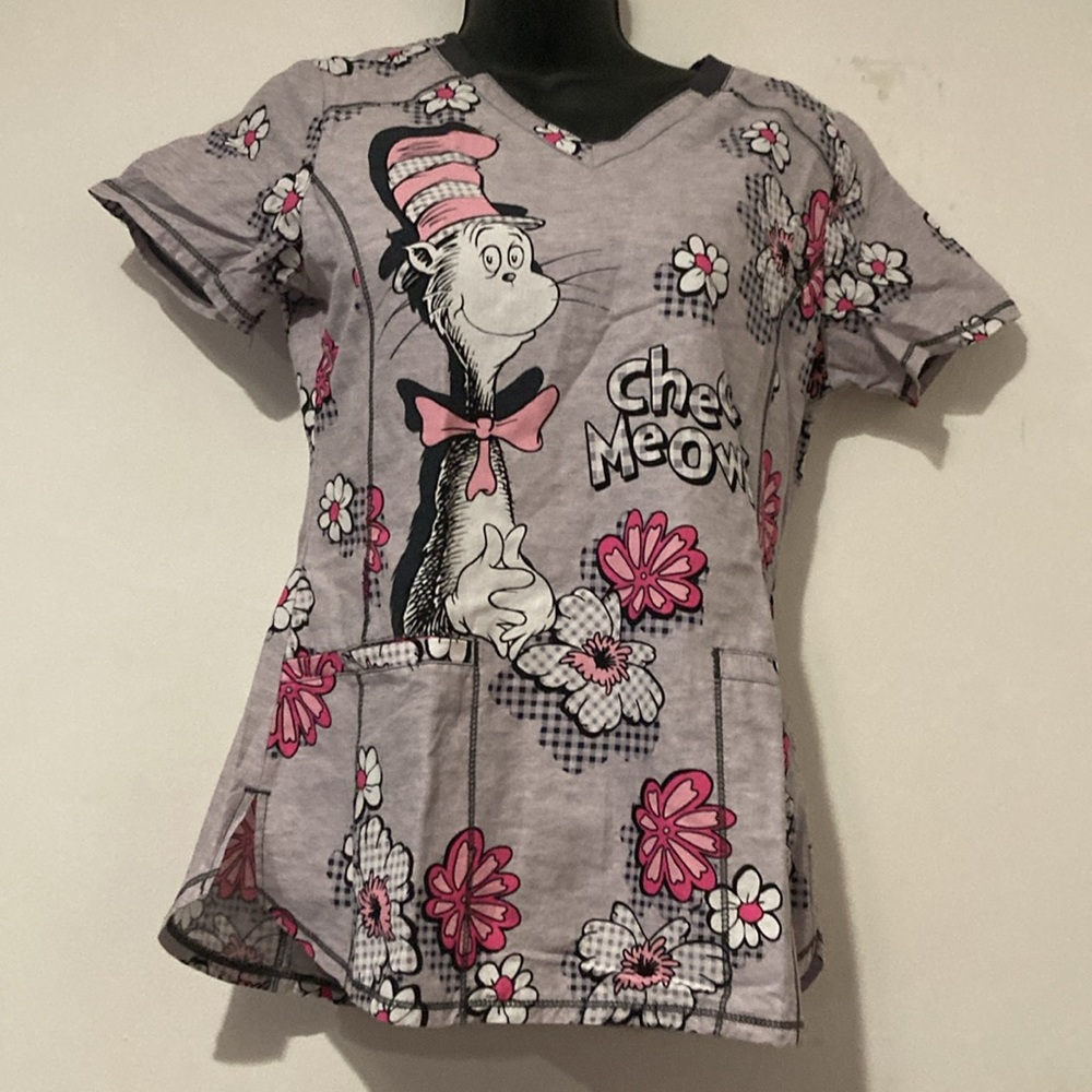 Dr.Seuss’s The Cat In The Hat Scrub Top. ComfortablExcellent pre~loved condition